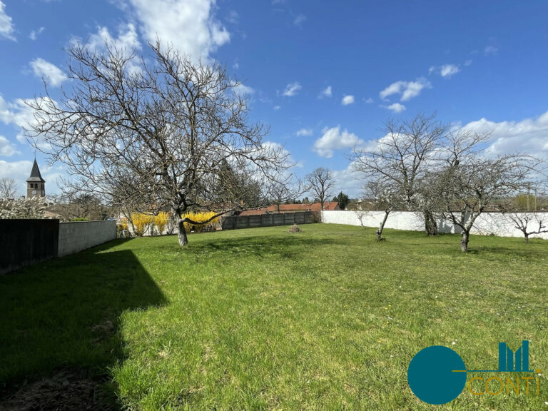 Maison avec terrain constructible d'environ 1600m² - Chamagnieu